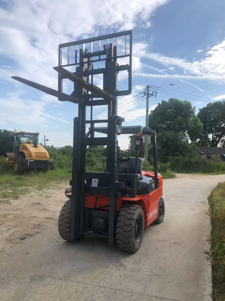 HELI 5Ton Forklift - Stivuitor diesel: Foto 4 HELI 5Ton Forklift - Stivuitor diesel: Foto 4