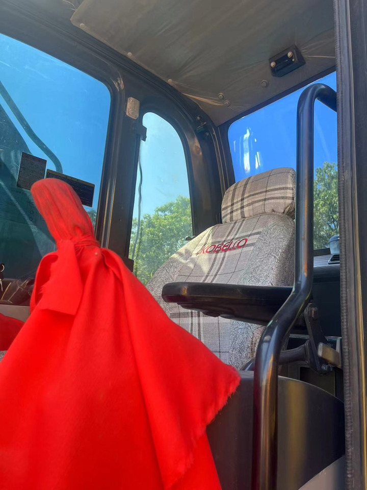 HITACHI SK200D Excavate Click for Discount - Excavator: Foto 5 HITACHI SK200D Excavate Click for Discount - Excavator: Foto 5