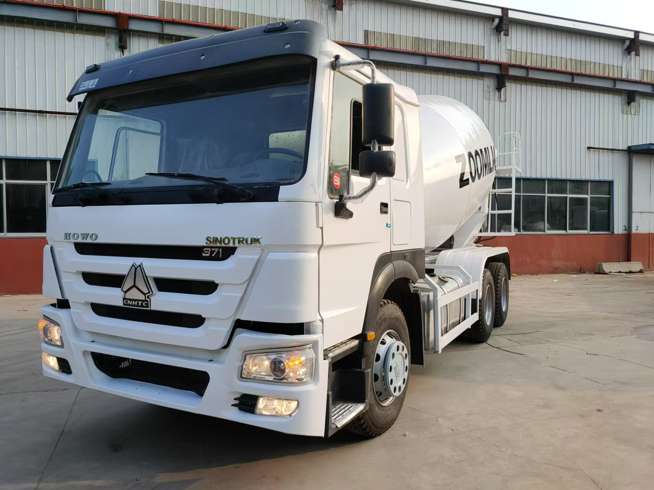 HOWO 371HP Concrete Mixer Truck Click for Discount - Autobetonieră: Foto 1 HOWO 371HP Concrete Mixer Truck Click for Discount - Autobetonieră: Foto 1