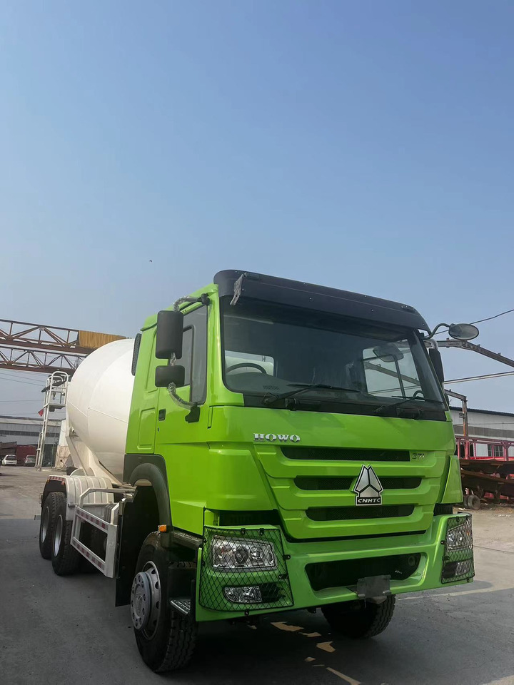 HOWO Cement Mixer Truck 6*4 - Autobetonieră: Foto 3 HOWO Cement Mixer Truck 6*4 - Autobetonieră: Foto 3