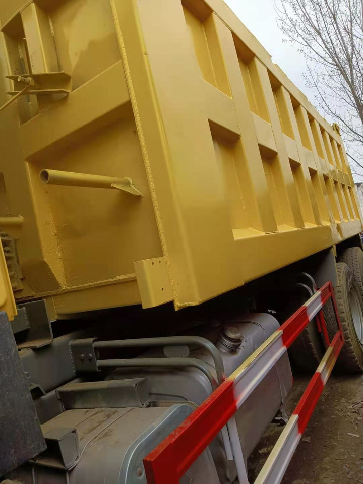 HOWO Dump Truck 371 6/4 Click Here for Discount - Camion basculantă: Foto 5 HOWO Dump Truck 371 6/4 Click Here for Discount - Camion basculantă: Foto 5