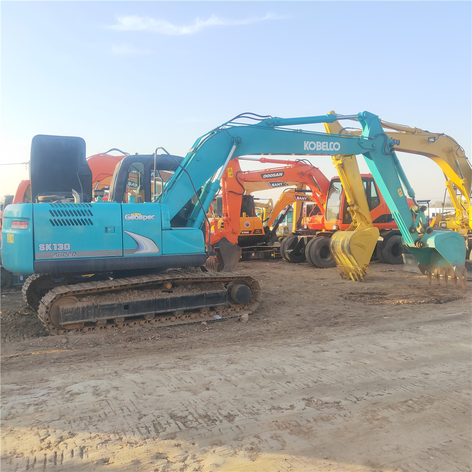 KOBELCO SK130 - Excavator pe şenile: Foto 1 KOBELCO SK130 - Excavator pe şenile: Foto 1