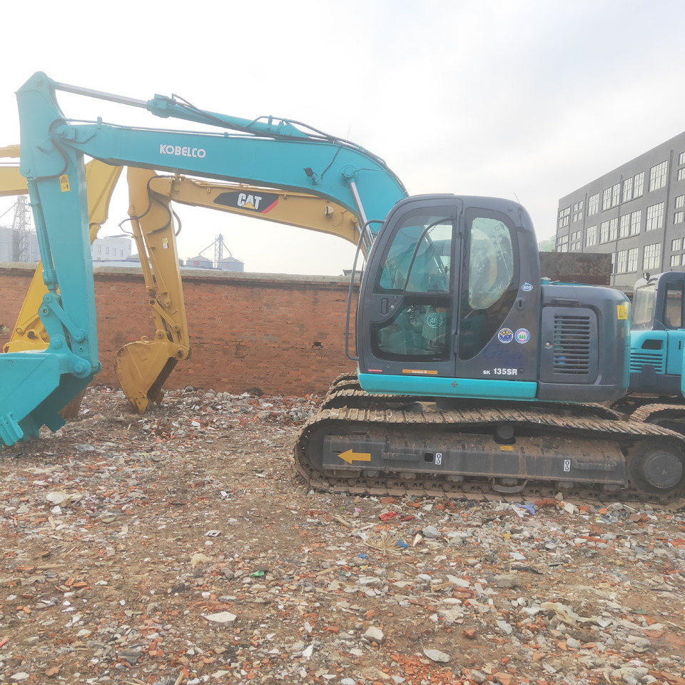 KOBELCO SK135SR - Excavator pe şenile: Foto 2 KOBELCO SK135SR - Excavator pe şenile: Foto 2