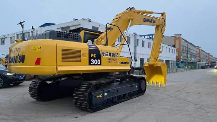 KOMATSU PC300-8 Excavator | Ultra Low Hours 4,200 | One Owner | Full Service History - Excavator pe şenile: Foto 2 KOMATSU PC300-8 Excavator | Ultra Low Hours 4,200 | One Owner | Full Service History - Excavator pe şenile: Foto 2