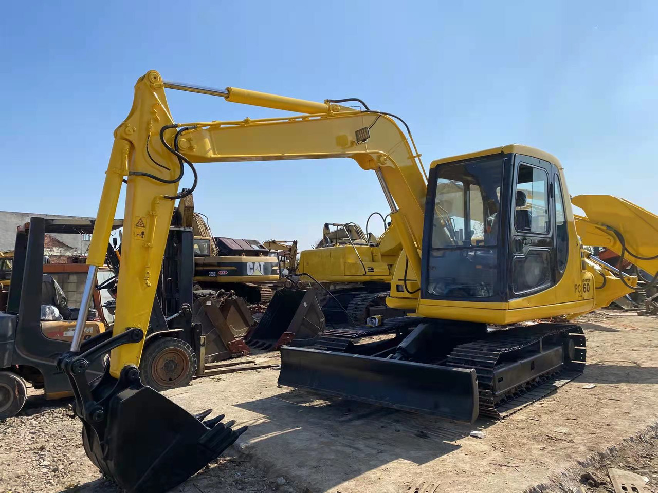KOMATSU PC60-7 - Excavator pe şenile: Foto 2 KOMATSU PC60-7 - Excavator pe şenile: Foto 2