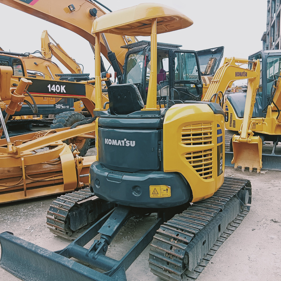 Komatsu PC30 - Excavator pe şenile: Foto 2 Komatsu PC30 - Excavator pe şenile: Foto 2