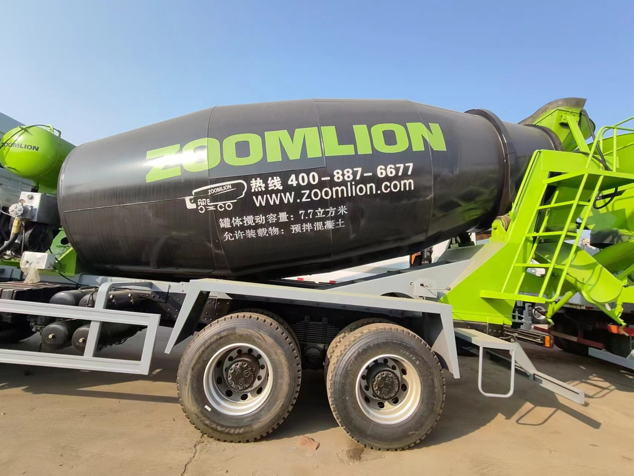 SINOTRUK HOWO 371 CLICK HERE FOR DISCOUNT - Autobetonieră: Foto 4 SINOTRUK HOWO 371 CLICK HERE FOR DISCOUNT - Autobetonieră: Foto 4