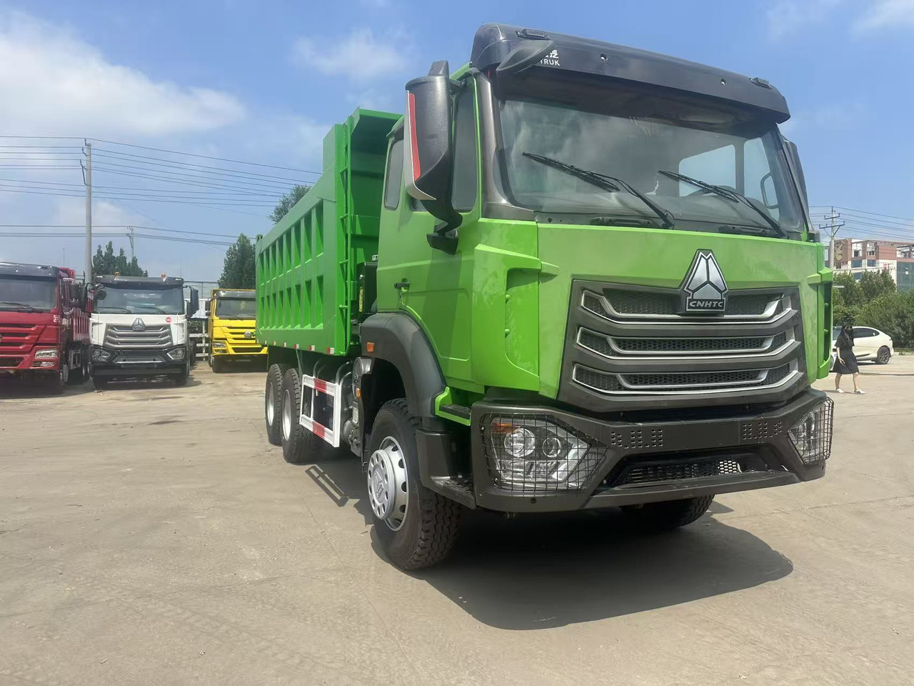 SINOTRUK HOWO 6x4 Dump Truck Click for Discount - Camion basculantă: Foto 2 SINOTRUK HOWO 6x4 Dump Truck Click for Discount - Camion basculantă: Foto 2