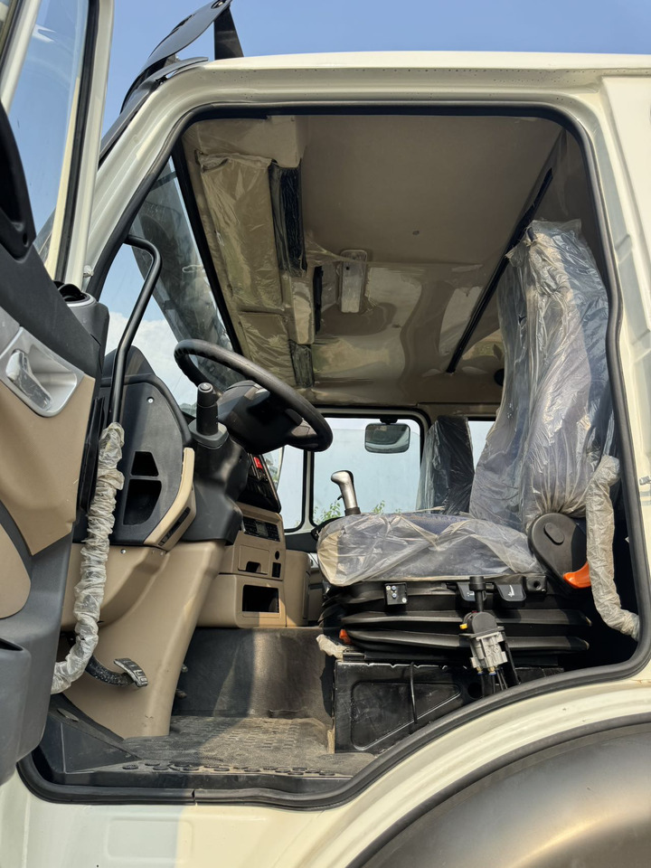 SINOTRUK HOWO Dump Truck 8x4 Click Here for Discount - Camion basculantă: Foto 5 SINOTRUK HOWO Dump Truck 8x4 Click Here for Discount - Camion basculantă: Foto 5