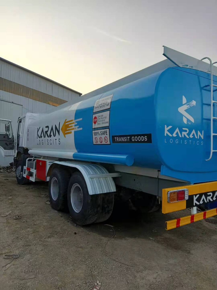 SINOTRUK Howo 371 Fuel Tanker Click Here For DISCOUNT - Camion cisternă: Foto 5 SINOTRUK Howo 371 Fuel Tanker Click Here For DISCOUNT - Camion cisternă: Foto 5
