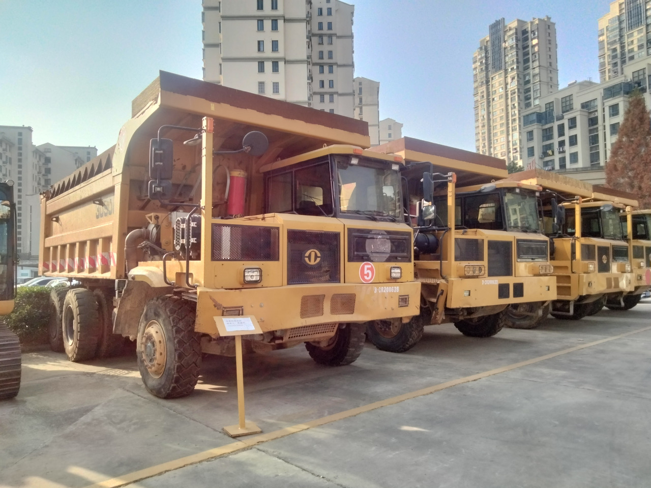 Shangong Wide-body Dump Truck 3090F - Camion basculantă: Foto 2 Shangong Wide-body Dump Truck 3090F - Camion basculantă: Foto 2