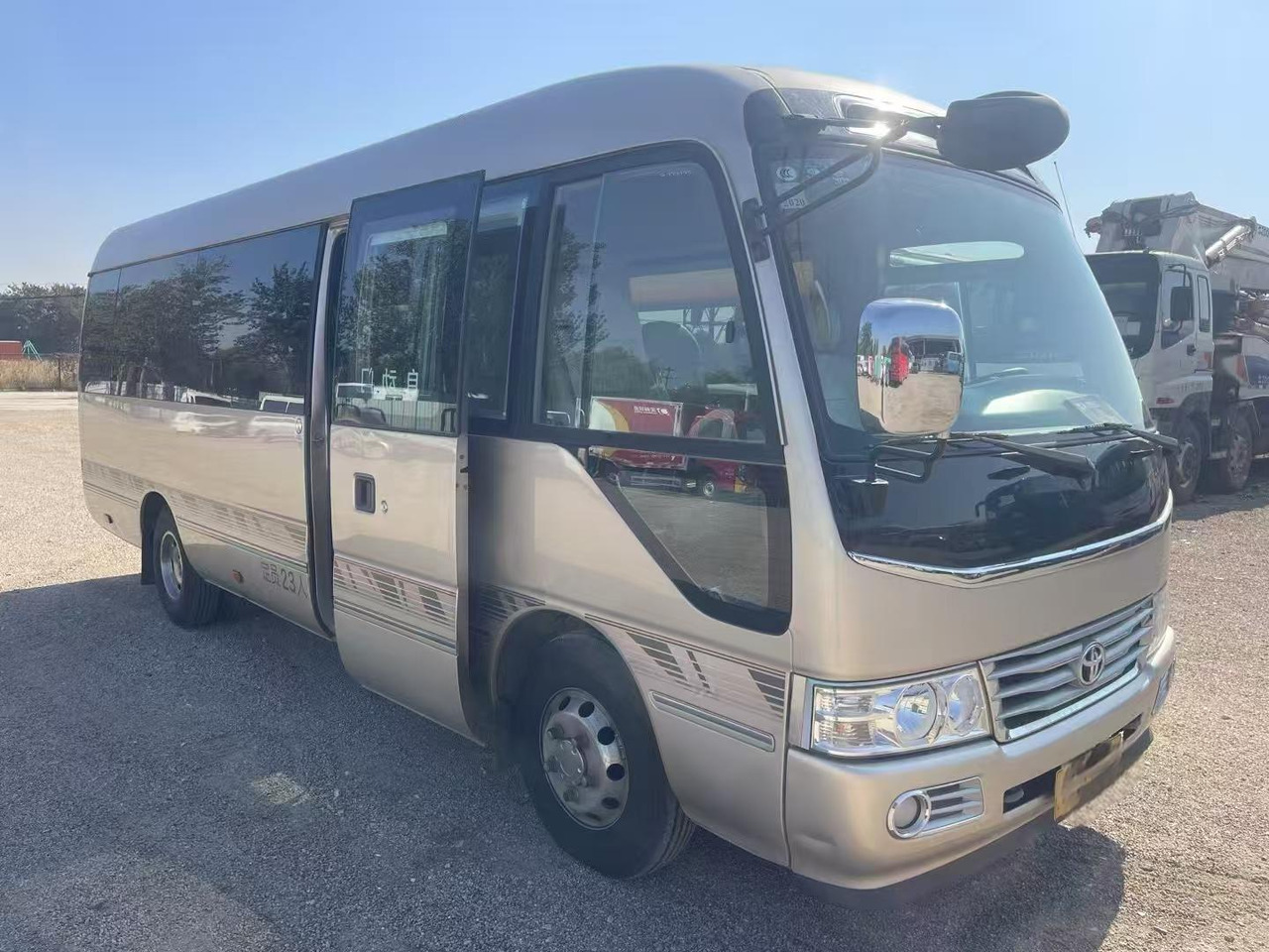 TOYOTA Coaster - Autobuz urban: Foto 3 TOYOTA Coaster - Autobuz urban: Foto 3