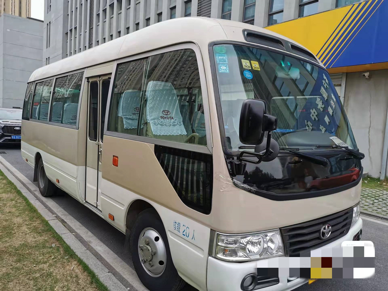 TOYOTA Coaster - Autobuz urban: Foto 4 TOYOTA Coaster - Autobuz urban: Foto 4