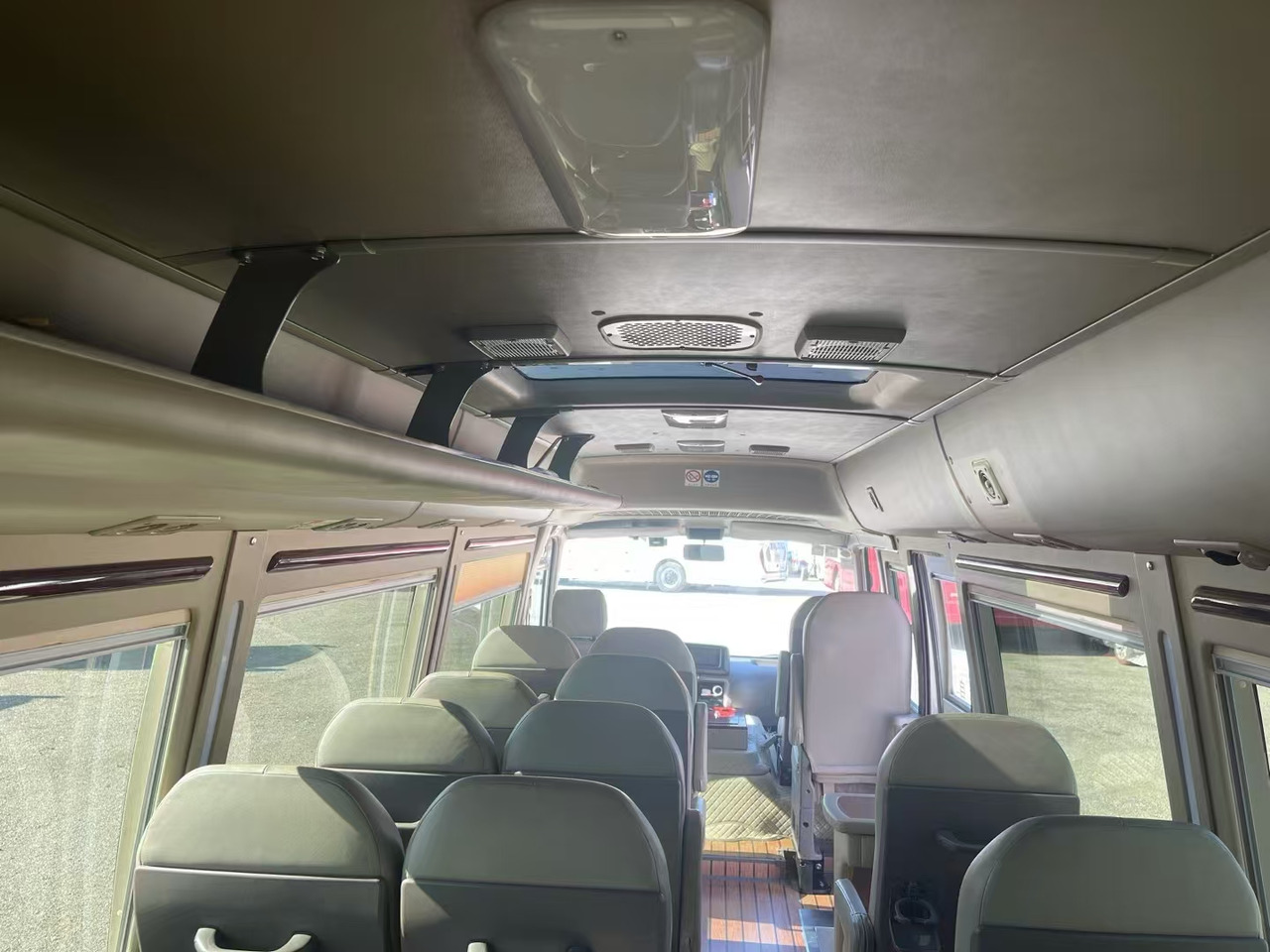 TOYOTA Mini Bus 23 Seats Click Here for Discount - Autocar: Foto 4 TOYOTA Mini Bus 23 Seats Click Here for Discount - Autocar: Foto 4