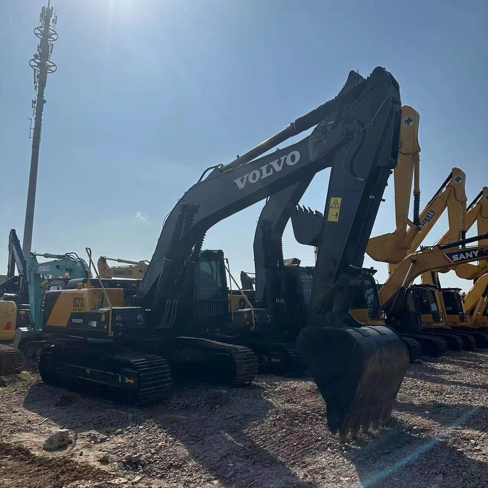VOLVO Excavator EC210B Click for Discount - Excavator: Foto 3 VOLVO Excavator EC210B Click for Discount - Excavator: Foto 3