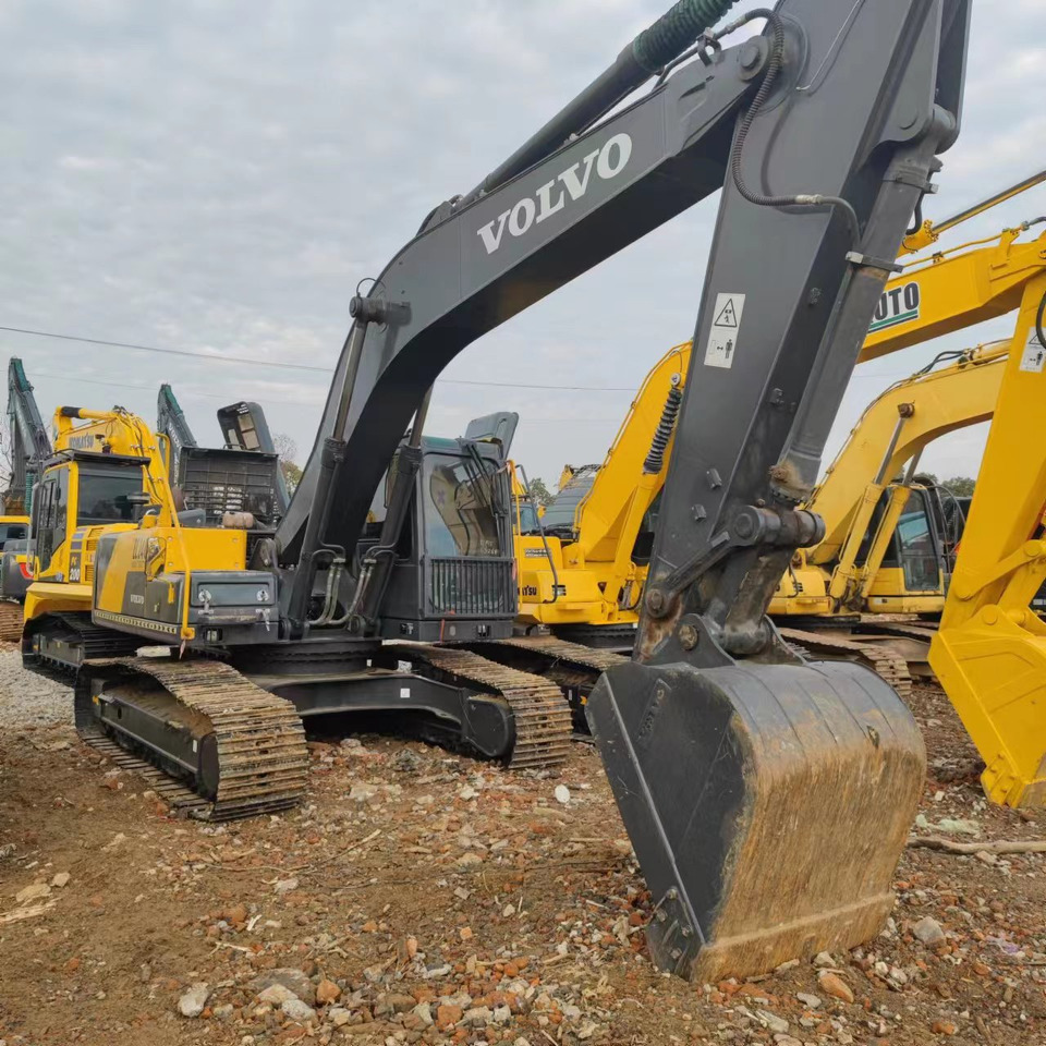 VOLVO Excavator EC240 Click for Discount - Excavator pe şenile: Foto 1 VOLVO Excavator EC240 Click for Discount - Excavator pe şenile: Foto 1