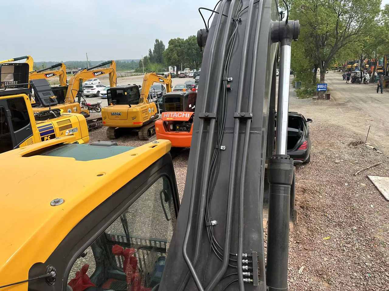 VOLVO Excavator EC240D Cilck for Discount - Excavator pe şenile: Foto 3 VOLVO Excavator EC240D Cilck for Discount - Excavator pe şenile: Foto 3