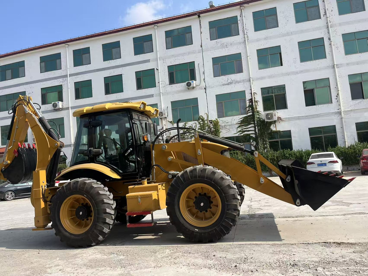XCMG Backhoe Loader Click for Discount - Buldoexcavator: Foto 5 XCMG Backhoe Loader Click for Discount - Buldoexcavator: Foto 5