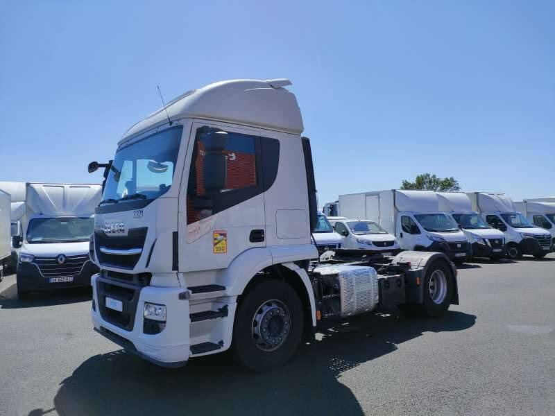 Tracteur 19 TONNES 360 CV 1 COUCHETTE - Cap tractor: Foto 2 Tracteur 19 TONNES 360 CV 1 COUCHETTE - Cap tractor: Foto 2