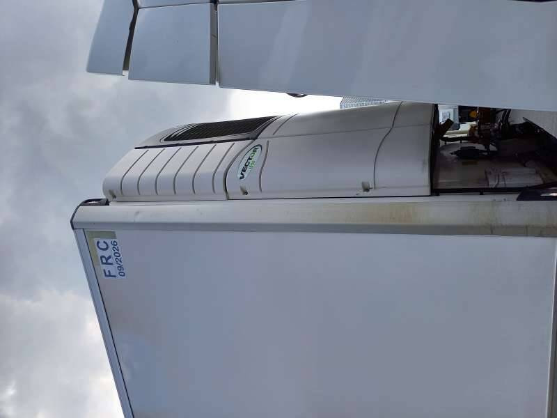 Semi-remorque 3 Essieux 38 TONNES CAISSE LAMBERET GROUPE CARRIER VECTOR 1550 DOUBLE PLANCHER - Semiremorcă frigider: Foto 5 Semi-remorque 3 Essieux 38 TONNES CAISSE LAMBERET GROUPE CARRIER VECTOR 1550 DOUBLE PLANCHER - Semiremorcă frigider: Foto 5