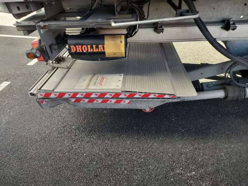 Semi-remorque 3 Essieux 38 TONNES HAYON 2 PORTES AR - Semiremorcă furgon: Foto 5 Semi-remorque 3 Essieux 38 TONNES HAYON 2 PORTES AR - Semiremorcă furgon: Foto 5