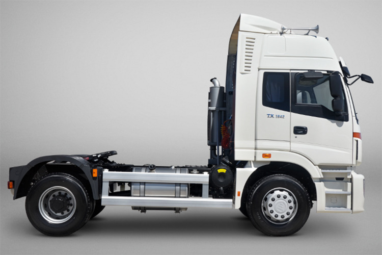 FOTON Foton 6 Wheeler Truck Head for Sale in Tanzania - Cap tractor: Foto 4 FOTON Foton 6 Wheeler Truck Head for Sale in Tanzania - Cap tractor: Foto 4