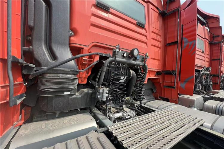 SINOTRUK Used Sitrak Truck Head for Sale In Guinea - Cap tractor: Foto 3 SINOTRUK Used Sitrak Truck Head for Sale In Guinea - Cap tractor: Foto 3