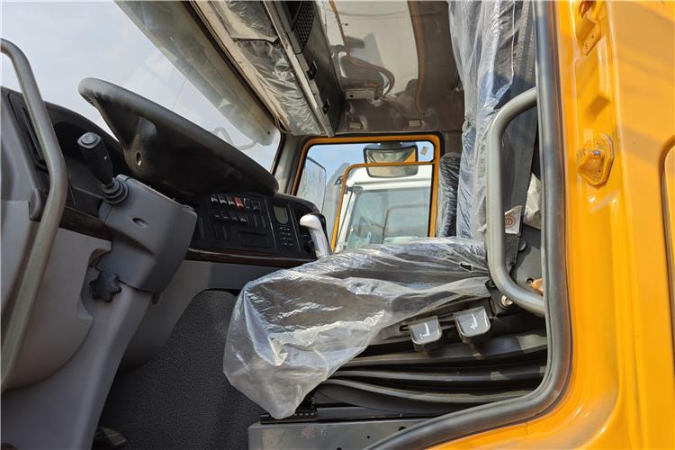 Sinotruk Used Howo Truck 371 hp 6x4 Head for Sale In Ghana Accra - Cap tractor: Foto 2 Sinotruk Used Howo Truck 371 hp 6x4 Head for Sale In Ghana Accra - Cap tractor: Foto 2