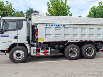 SHACMAN Shacman F3000 6x4 Tractor Truck for Sale in Zambia - Camion basculantă: Foto 4 SHACMAN Shacman F3000 6x4 Tractor Truck for Sale in Zambia - Camion basculantă: Foto 4