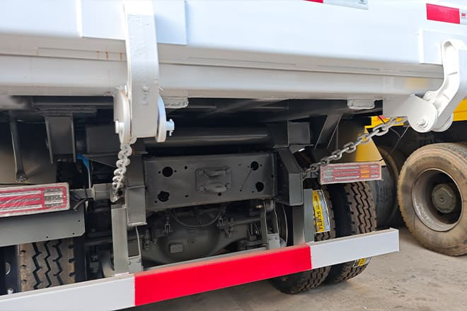 SINOTRUK Used Sinotruk Howo 371 10 Wheeler Dump Truck for Sale in Kenya - Camion basculantă: Foto 4 SINOTRUK Used Sinotruk Howo 371 10 Wheeler Dump Truck for Sale in Kenya - Camion basculantă: Foto 4