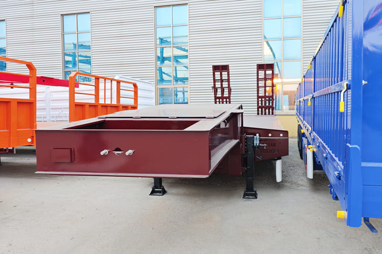 TITAN 3 Axle Low Bed Trailer for Sale in Saudi Arabia - Semiremorcă transport agabaritic: Foto 3 TITAN 3 Axle Low Bed Trailer for Sale in Saudi Arabia - Semiremorcă transport agabaritic: Foto 3