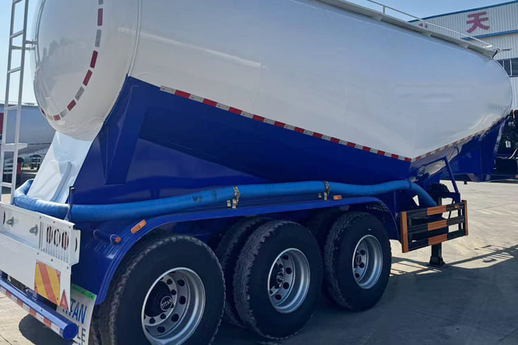 TITAN Dry Bulk Trailer for Sale in Ghana - Semiremorcă cisternă: Foto 4 TITAN Dry Bulk Trailer for Sale in Ghana - Semiremorcă cisternă: Foto 4