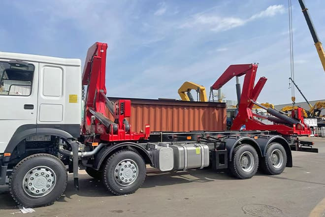 XCMG 20 Ft Side Lifter Truck for Sale in Papua New Guinea - Camion transport containere/ Swap body: Foto 1 XCMG 20 Ft Side Lifter Truck for Sale in Papua New Guinea - Camion transport containere/ Swap body: Foto 1