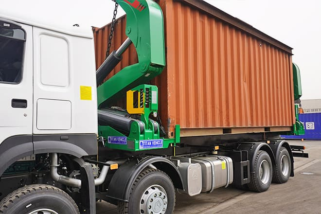 XCMG 20 Ft Side Loader Truck for Sale in Zambia - Camion transport containere/ Swap body: Foto 3 XCMG 20 Ft Side Loader Truck for Sale in Zambia - Camion transport containere/ Swap body: Foto 3