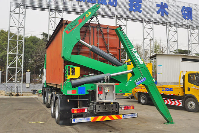 XCMG 20 Ft Side Loader Truck for Sale in Zambia - Camion transport containere/ Swap body: Foto 4 XCMG 20 Ft Side Loader Truck for Sale in Zambia - Camion transport containere/ Swap body: Foto 4