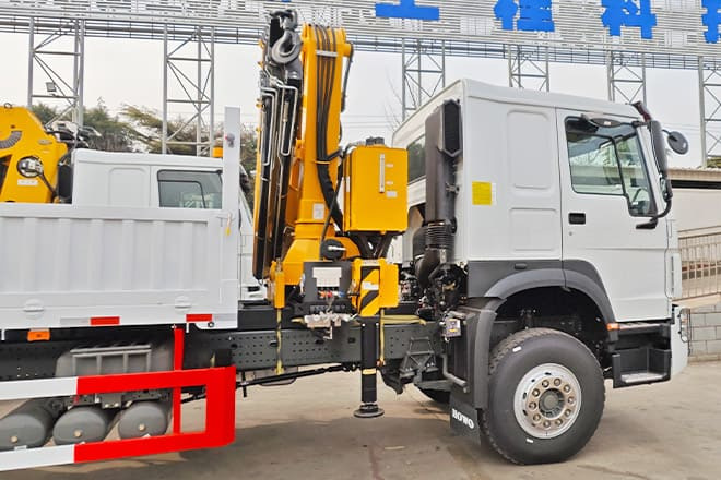 XCMG Folding Boom Truck Crane for Sale in Mexico - Camion cu macara: Foto 3 XCMG Folding Boom Truck Crane for Sale in Mexico - Camion cu macara: Foto 3