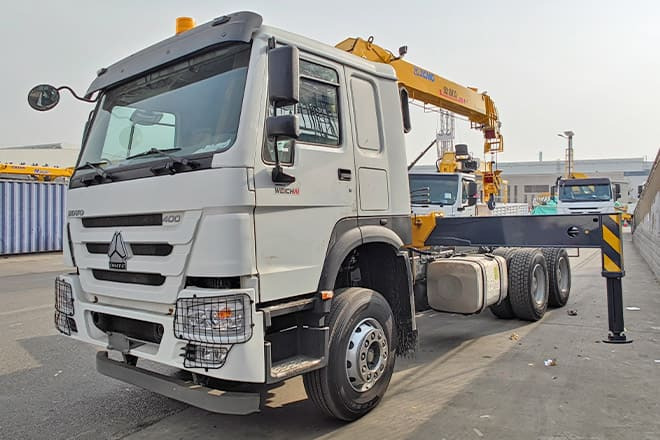 XCMG Lorry Mounted Crane for Sale in Brazil - Camion cu macara: Foto 1 XCMG Lorry Mounted Crane for Sale in Brazil - Camion cu macara: Foto 1
