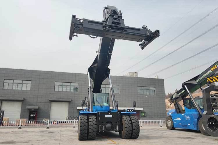 XCMG Reach Stacker Container Handler for sale in Malawi - Stivuitor containere: Foto 3 XCMG Reach Stacker Container Handler for sale in Malawi - Stivuitor containere: Foto 3