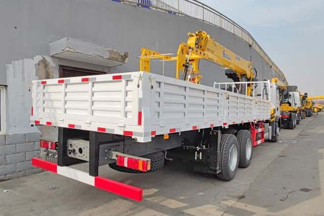 XCMG Truck Mounted Crane for Sale in Algeria - Camion cu macara: Foto 5 XCMG Truck Mounted Crane for Sale in Algeria - Camion cu macara: Foto 5