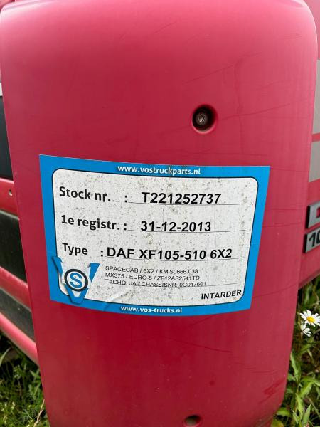 DAF XF105-510 Rouge Grenat - Cabină pentru Camion: Foto 2 DAF XF105-510 Rouge Grenat - Cabină pentru Camion: Foto 2
