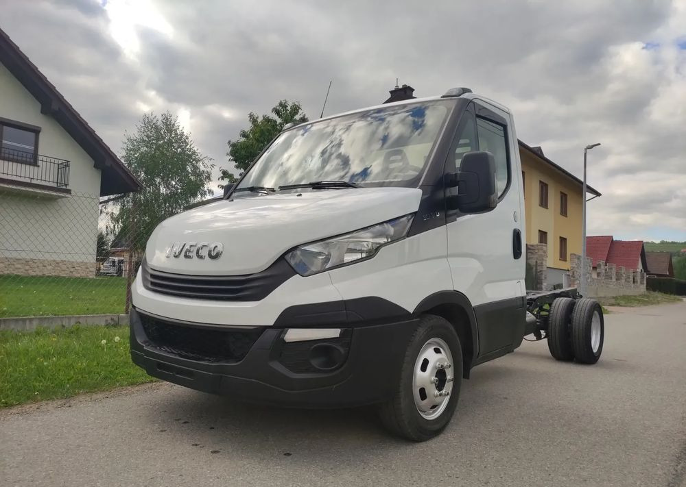 Iveco DAILY 35c14 2.3 hpi rama do zabudowy, - Camion şasiu: Foto 2 Iveco DAILY 35c14 2.3 hpi rama do zabudowy, - Camion şasiu: Foto 2