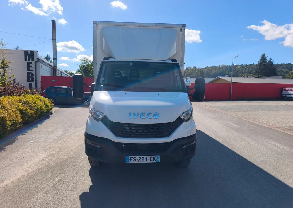Iveco DAILY 70C18 rama do zabudowy 5,4M obsługa silnika nowy rozrząd - Camion şasiu: Foto 3 Iveco DAILY 70C18 rama do zabudowy 5,4M obsługa silnika nowy rozrząd - Camion şasiu: Foto 3