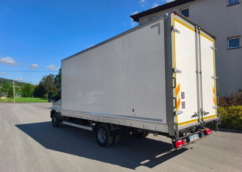 Iveco DAILY 70C18 rama do zabudowy 5,4M obsługa silnika nowy rozrząd - Camion şasiu: Foto 5 Iveco DAILY 70C18 rama do zabudowy 5,4M obsługa silnika nowy rozrząd - Camion şasiu: Foto 5