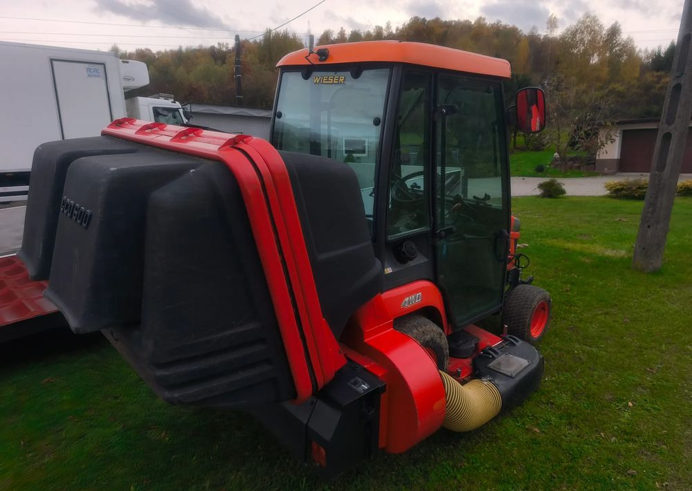 Kubota BX350 4x4 Traktorek komunalny kosiarka pług piaskarka pełen osprzęt - Tractor comunal: Foto 5 Kubota BX350 4x4 Traktorek komunalny kosiarka pług piaskarka pełen osprzęt - Tractor comunal: Foto 5