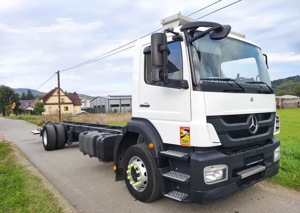 Mercedes-Benz AXOR 1829 rama do zabudowy blokada mostu - Camion şasiu: Foto 3 Mercedes-Benz AXOR 1829 rama do zabudowy blokada mostu - Camion şasiu: Foto 3