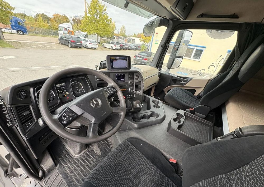 Leasing de  Mercedes-Benz Actros 2543 6x2 chłodnia izoterma 18 palet oś skrętna Mercedes-Benz Actros 2543 6x2 chłodnia izoterma 18 palet oś skrętna: Foto 20