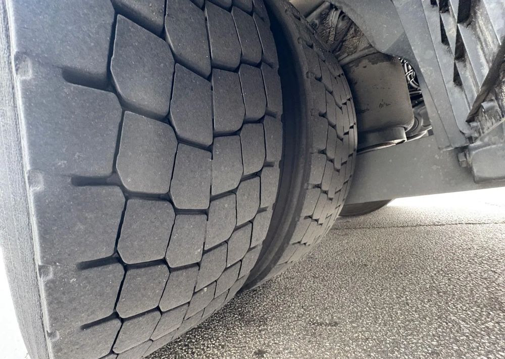 Leasing de  Mercedes-Benz Actros 2543 6x2 chłodnia izoterma 18 palet oś skrętna Mercedes-Benz Actros 2543 6x2 chłodnia izoterma 18 palet oś skrętna: Foto 14