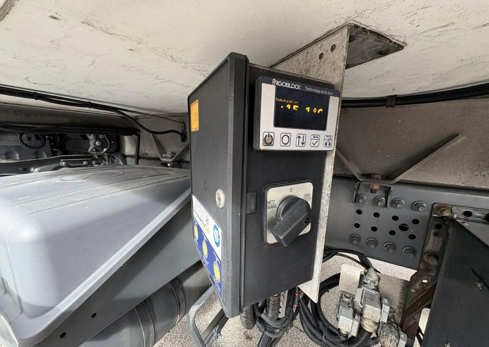 Leasing de  Mercedes-Benz Actros 2543 6x2 chłodnia izoterma 18 palet oś skrętna Mercedes-Benz Actros 2543 6x2 chłodnia izoterma 18 palet oś skrętna: Foto 18