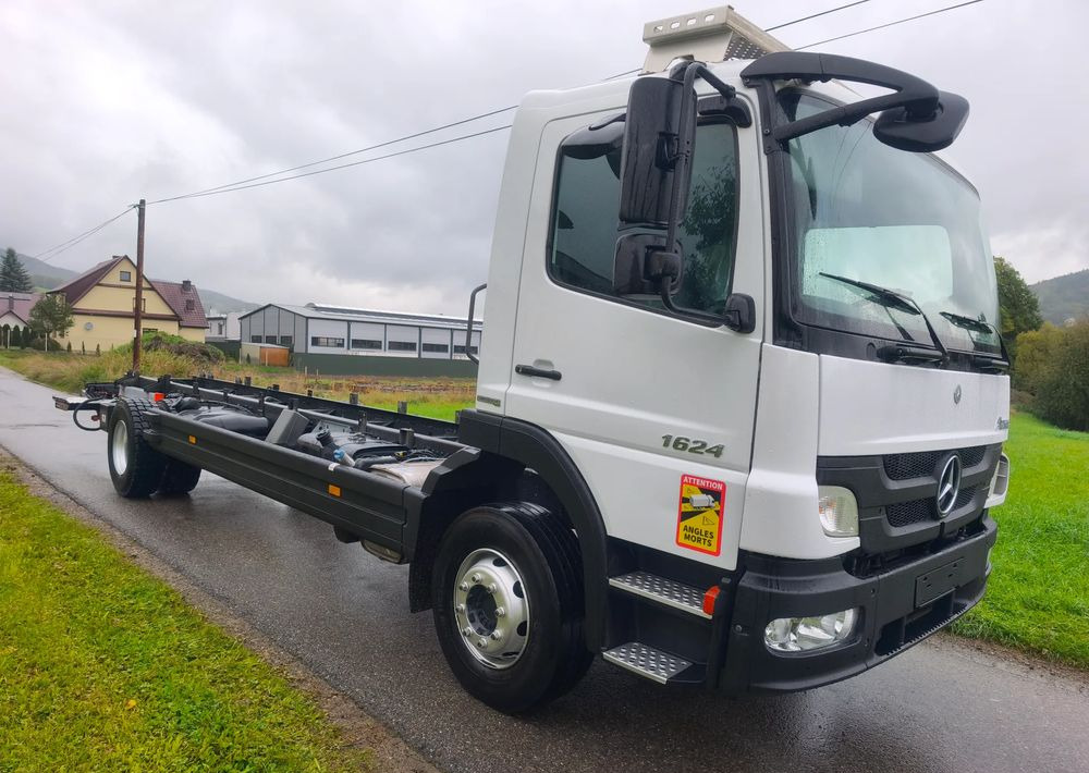 Mercedes-Benz Atego 1624 rama do zabudowy - Camion şasiu: Foto 2 Mercedes-Benz Atego 1624 rama do zabudowy - Camion şasiu: Foto 2