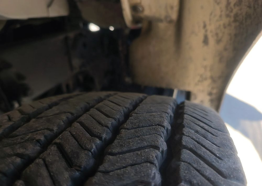 Renault GAMA D 16.250 chłodnia izoterma 16 palet klima - Camion frigider: Foto 5 Renault GAMA D 16.250 chłodnia izoterma 16 palet klima - Camion frigider: Foto 5